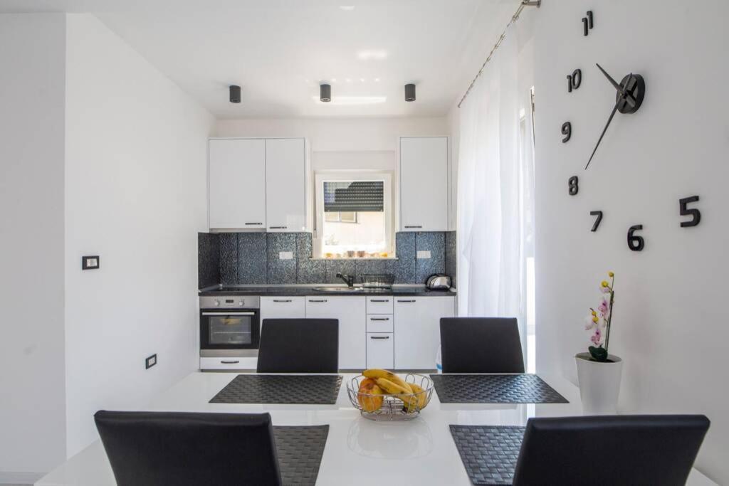 Holiday House Gavran Vodice Exterior foto